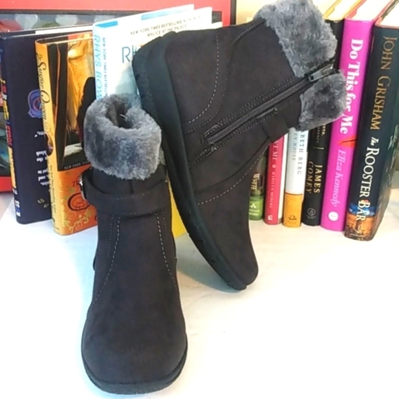 ALPINE WOODS GRAY FAUX FUR ANKLE BOOTS SIZE 7.5 NWOT - Picture 4 of 7